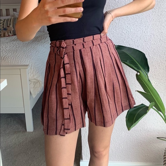 ♥️ Mauve Striped High-Waist Shorts - Picture 2 of 12